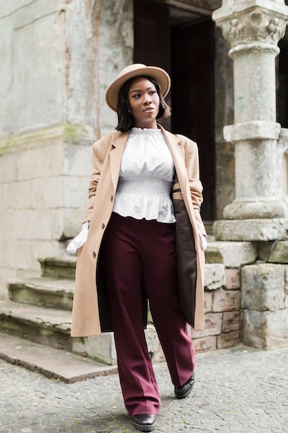 15 Timeless Outfits that Always Stay in Fashion